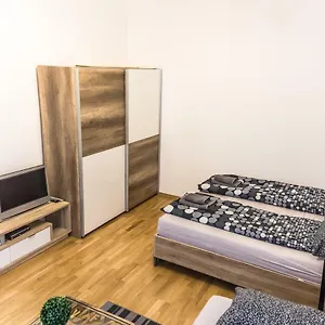  Apartment Gorgeous Flat Only 15 Min To Center Austria